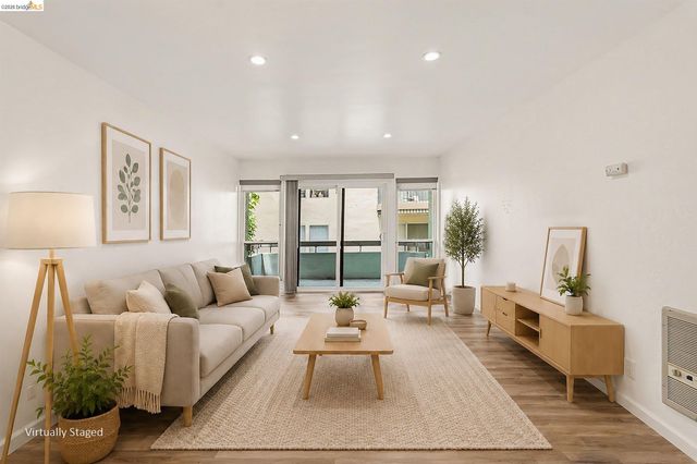 651 Oakland Ave 2D, Oakland, CA 94611