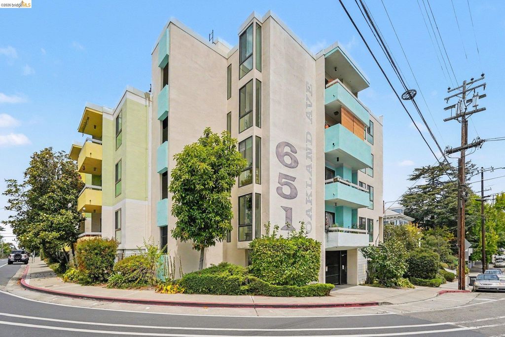 651 Oakland Ave 2D, Oakland, CA 94611