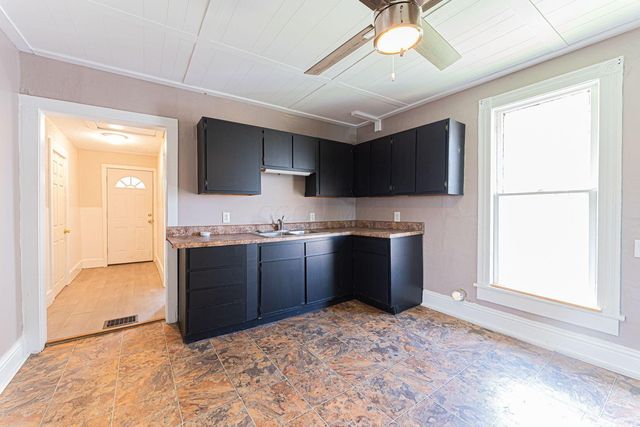 167 Essex Street, Newark, OH 43055