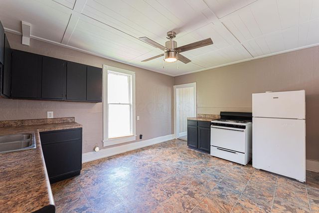 167 Essex Street, Newark, OH 43055