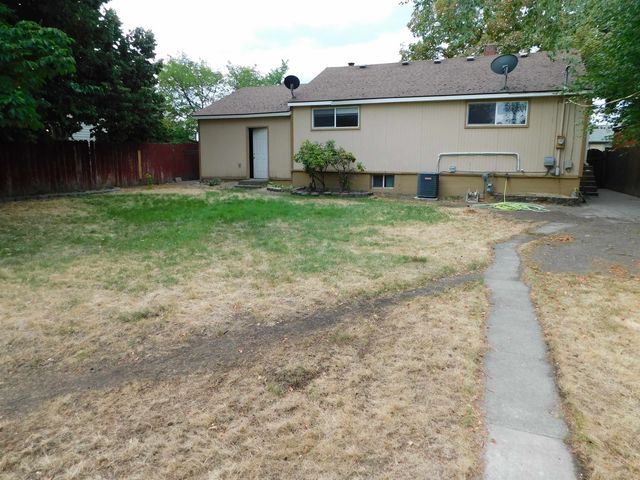 2312 BROAD Ave, Spokane, WA 99205