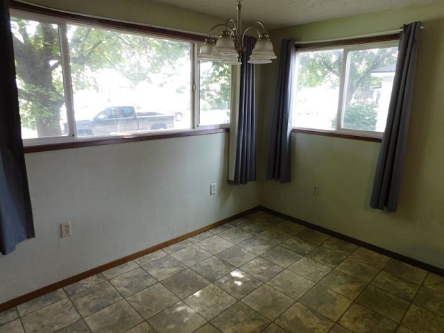 2312 BROAD Ave, Spokane, WA 99205