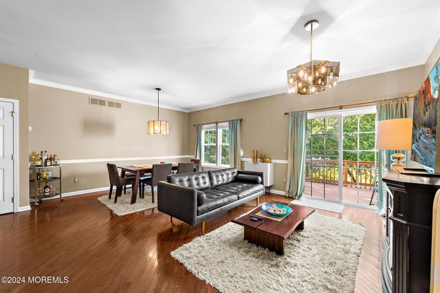 5 Ocean Breeze Court, Manahawkin, NJ 08050