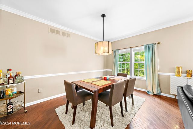 5 Ocean Breeze Court, Manahawkin, NJ 08050
