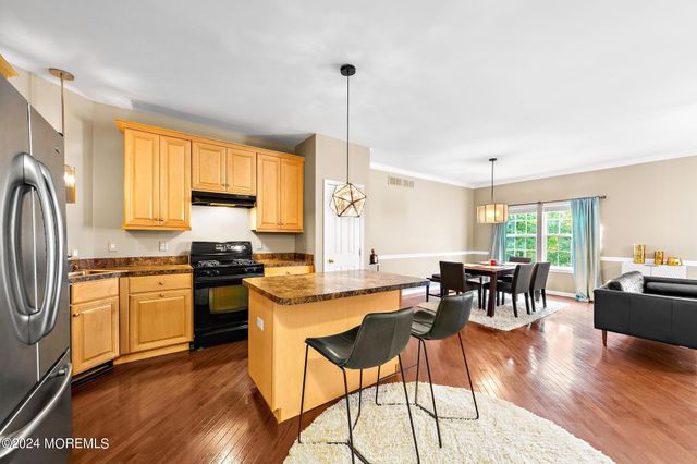 5 Ocean Breeze Court, Manahawkin, NJ 08050