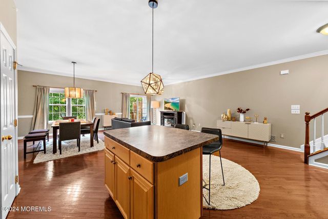 5 Ocean Breeze Court, Manahawkin, NJ 08050