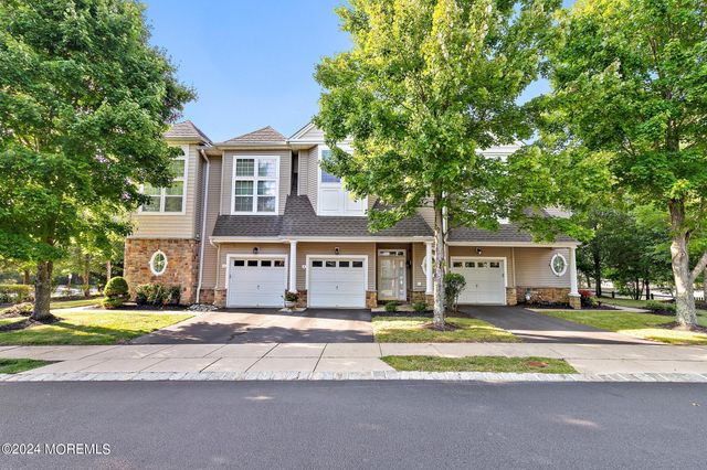 5 Ocean Breeze Court, Manahawkin, NJ 08050