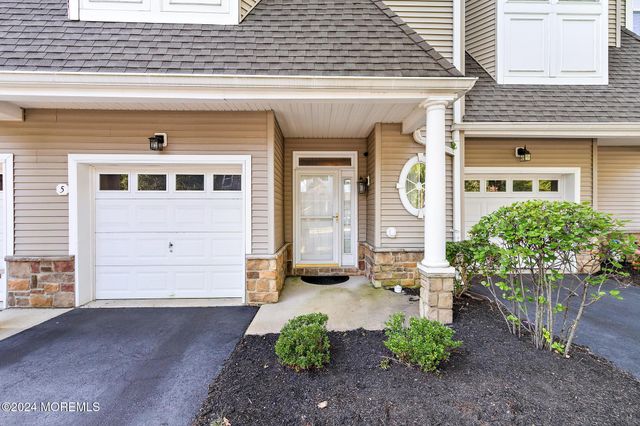 5 Ocean Breeze Court, Manahawkin, NJ 08050