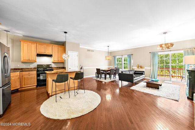 5 Ocean Breeze Court, Manahawkin, NJ 08050