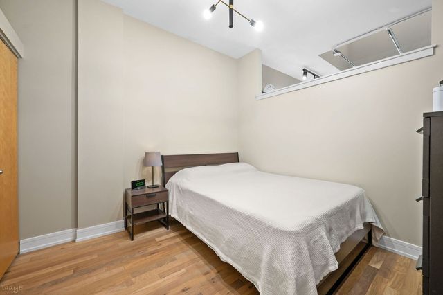 3260 N Clark Street 508, Chicago, IL 60657