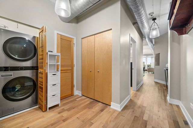 3260 N Clark Street 508, Chicago, IL 60657