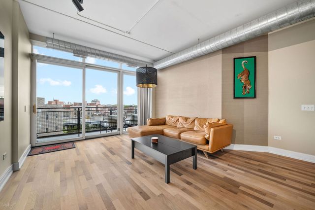 3260 N Clark Street 508, Chicago, IL 60657