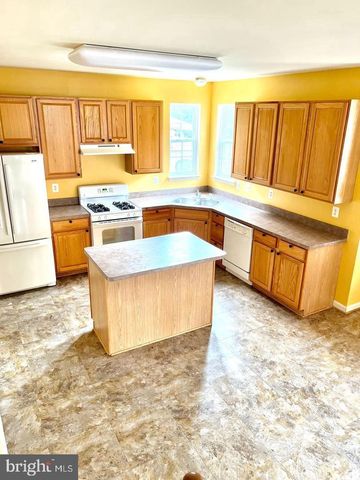 10017 WAMSLEY CT, White Plains, MD 20695