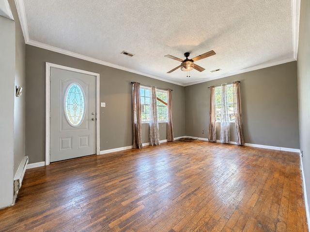 520 Cliff Dr, SE, Cleveland, TN 37323