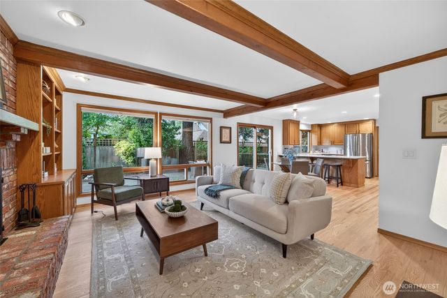 12610 NE 68th Place, Kirkland, WA 98033
