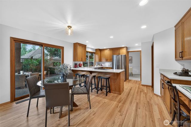 12610 NE 68th Place, Kirkland, WA 98033