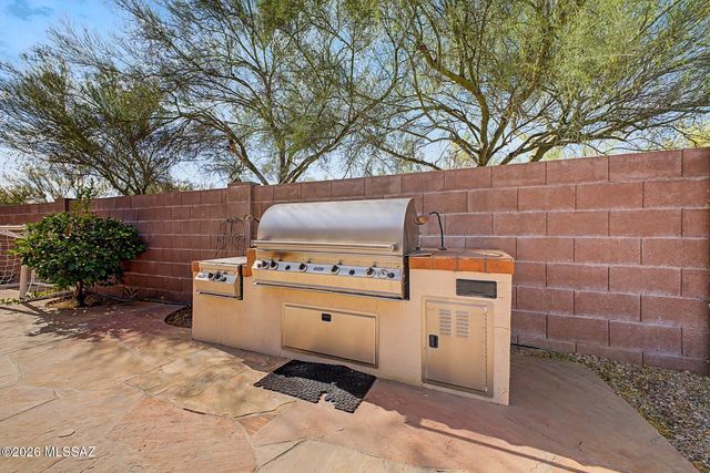 3391 N Fork River Court, Tucson, AZ 85745