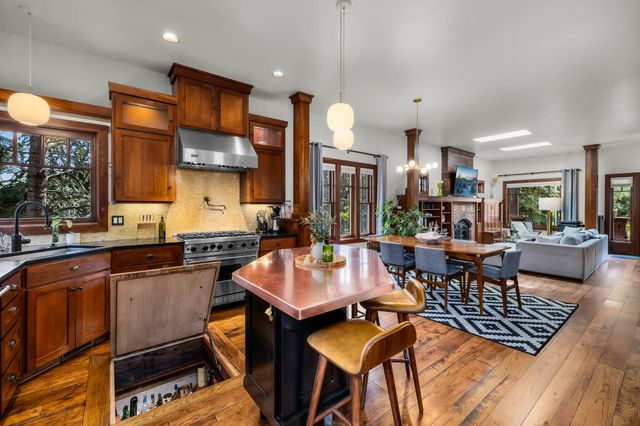 2216 NW 6th Street, Bend, OR 97703