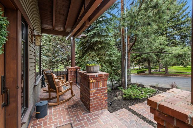 2216 NW 6th Street, Bend, OR 97703