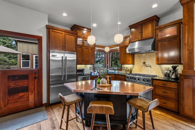 2216 NW 6th Street, Bend, OR 97703