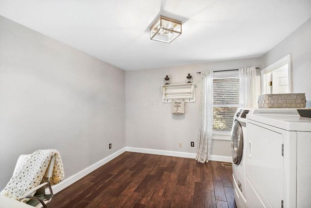 8100 Mitchell Dewitt Road, Plain City, OH 43064