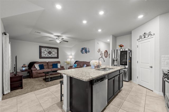 407 Water Way Ave, Hutto, TX 78634