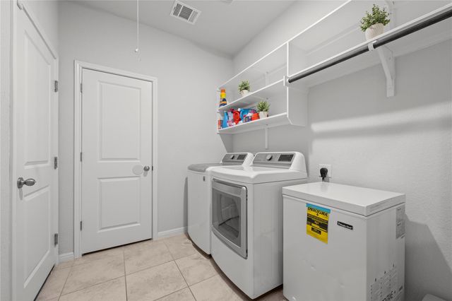 407 Water Way Ave, Hutto, TX 78634