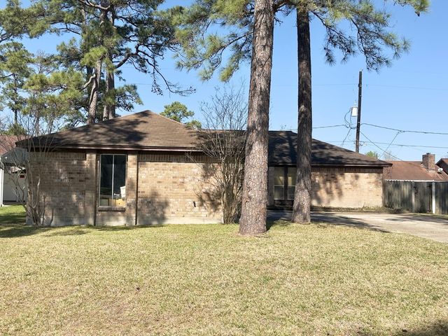 9715 Bayou Woods Drive, Baytown, TX 77521