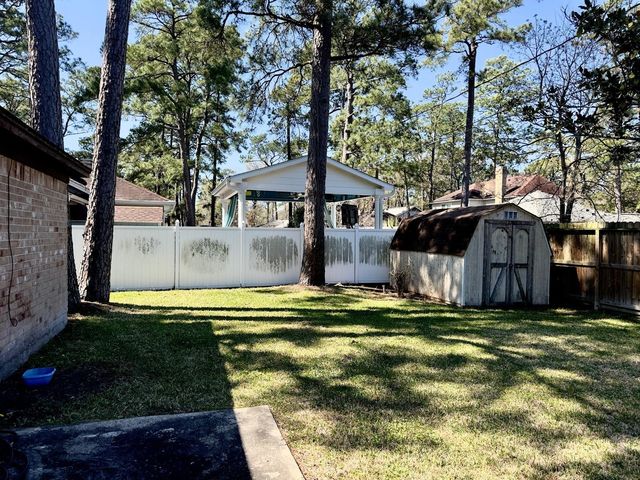 9715 Bayou Woods Drive, Baytown, TX 77521