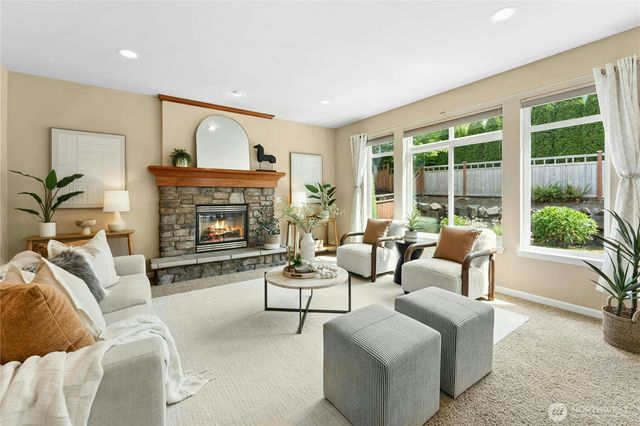 3127 NE Magnolia Street, Issaquah, WA 98029