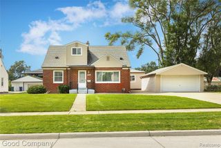 4105 Durham Road, Royal Oak, MI 48073