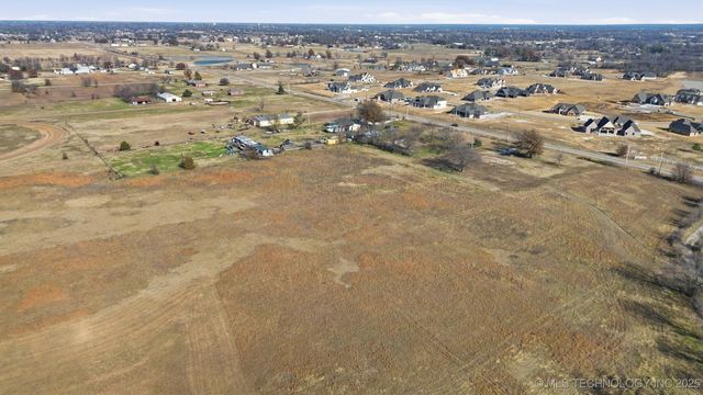 10828 N Memorial Drive, Owasso, OK 74055