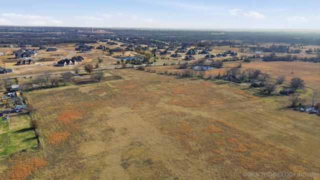 10828 N Memorial Drive, Owasso, OK 74055