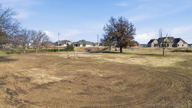 10828 N Memorial Drive, Owasso, OK 74055