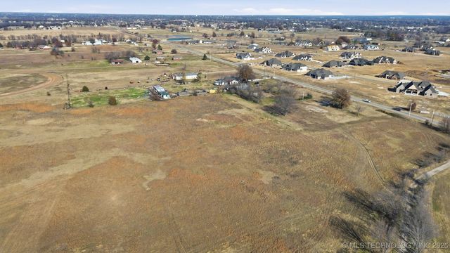 10828 N Memorial Drive, Owasso, OK 74055