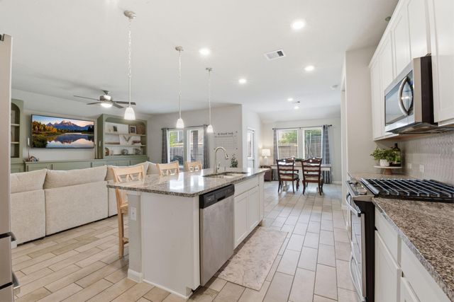 2218 Brisa Lane, Baytown, TX 77523