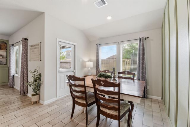 2218 Brisa Lane, Baytown, TX 77523