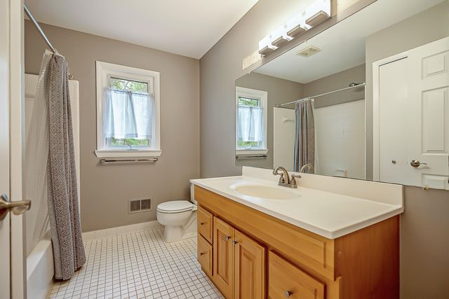 3940 Kipling Drive, Ann Arbor, MI 48105