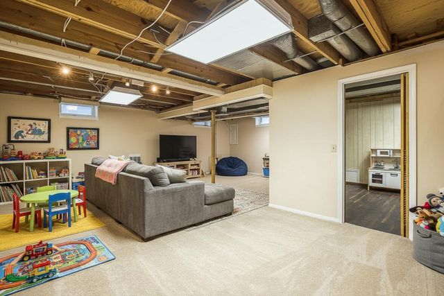 3940 Kipling Drive, Ann Arbor, MI 48105