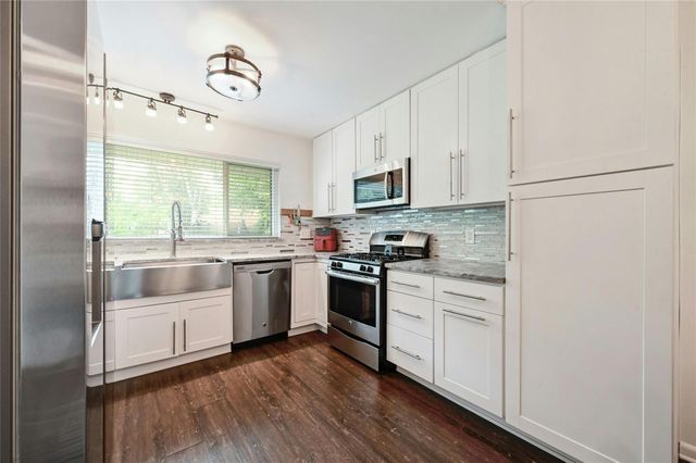 607 Old Stone RD, Austin, TX 78745