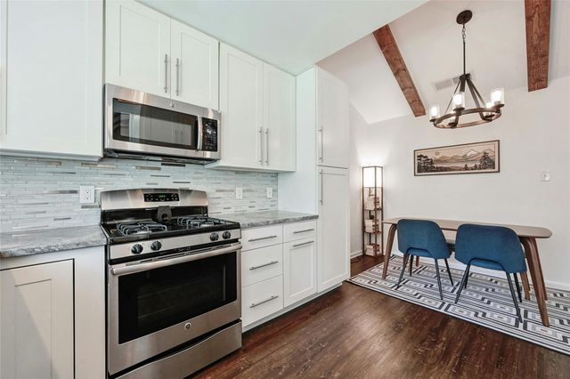 607 Old Stone RD, Austin, TX 78745