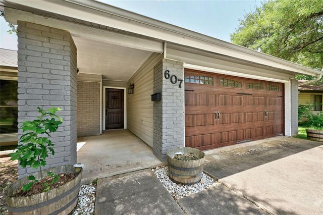 607 Old Stone RD, Austin, TX 78745