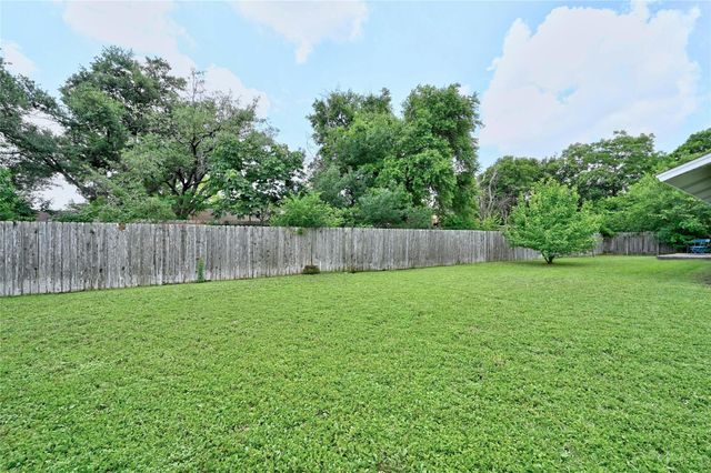 607 Old Stone RD, Austin, TX 78745