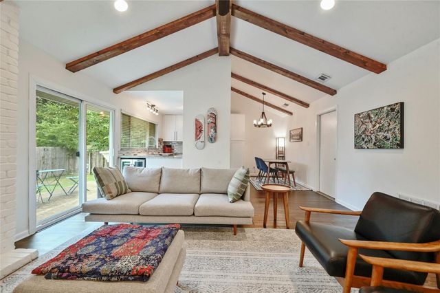 607 Old Stone RD, Austin, TX 78745