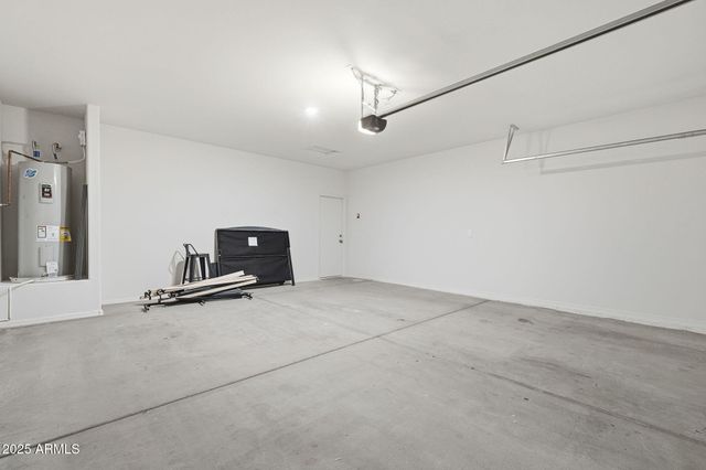 35226 W SAN ILDEFANSO Avenue, Maricopa, AZ 85138