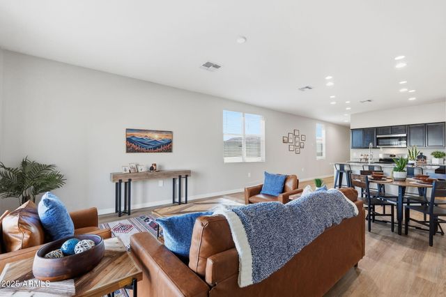 35226 W SAN ILDEFANSO Avenue, Maricopa, AZ 85138