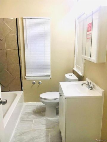 18099 Blackmoor Street, Detroit, MI 48234