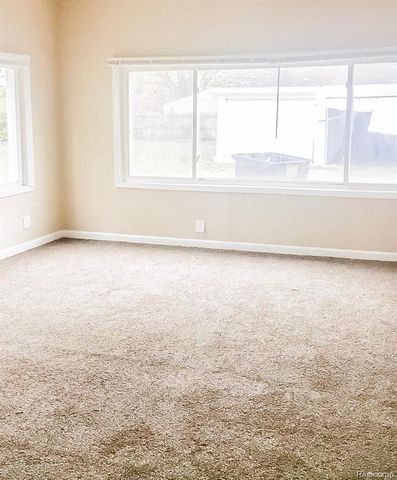 18099 Blackmoor Street, Detroit, MI 48234