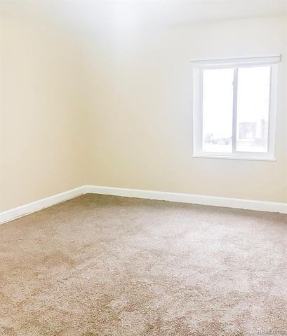 18099 Blackmoor Street, Detroit, MI 48234