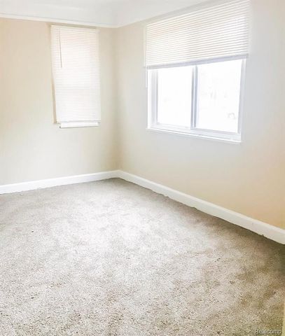 18099 Blackmoor Street, Detroit, MI 48234